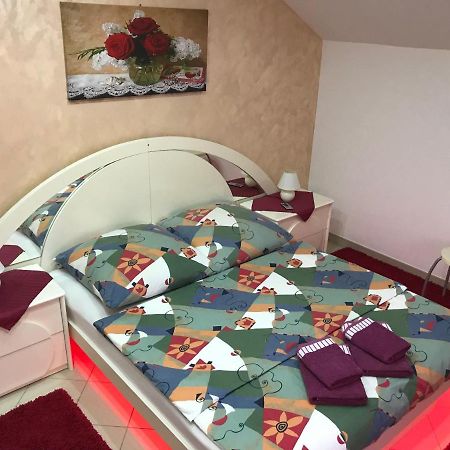 Guesthouse Rebel Deliblát Kültér fotó