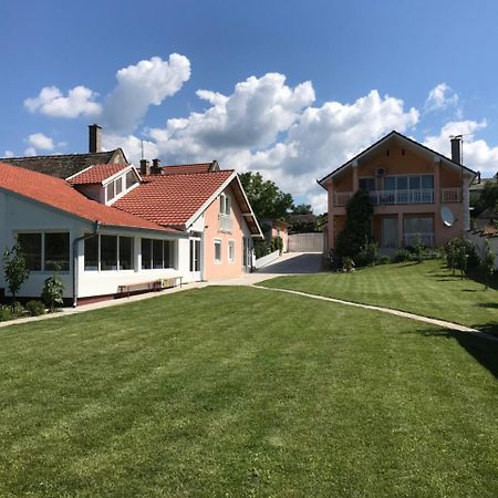 Guesthouse Rebel Deliblát Kültér fotó