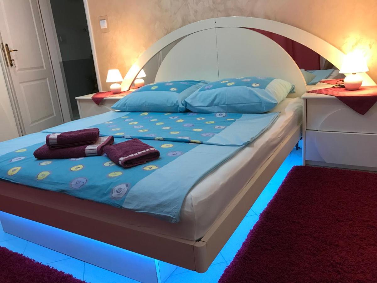 Guesthouse Rebel Deliblát Kültér fotó