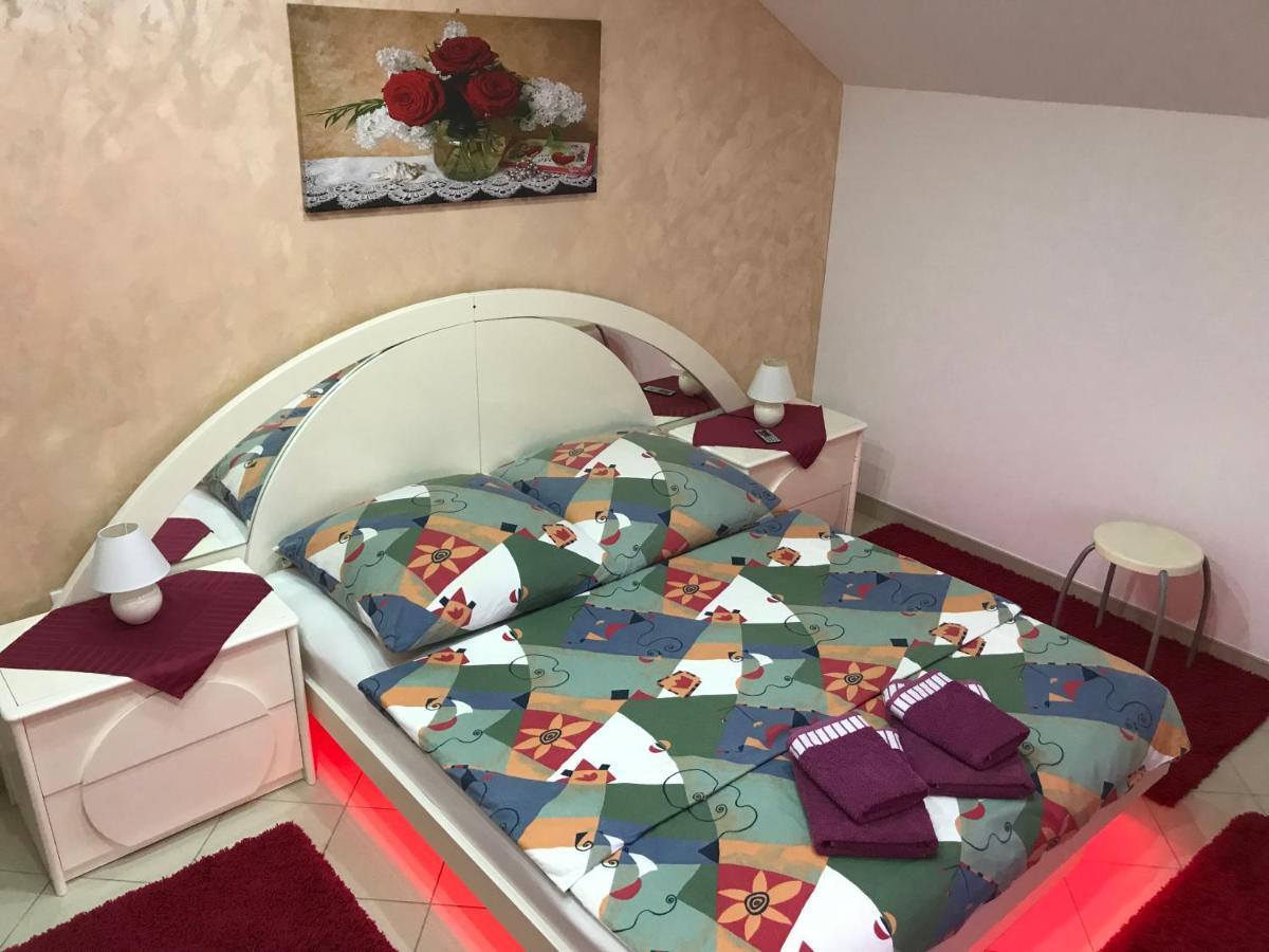 Guesthouse Rebel Deliblát Kültér fotó