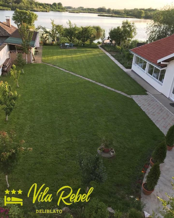 Guesthouse Rebel Deliblát Kültér fotó