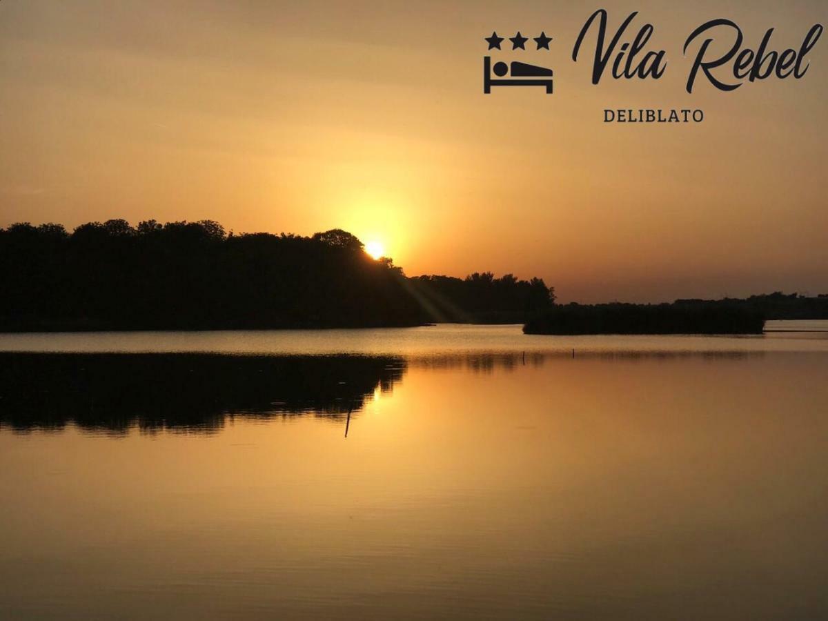 Guesthouse Rebel Deliblát Kültér fotó